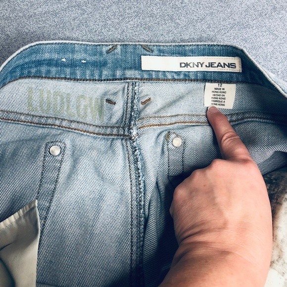 DKNY Ludlow Premium Denim Jeans - Picture 5 of 5